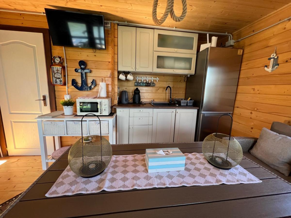 Holiday Bicaz Bungalows On The Lake Bagian luar foto