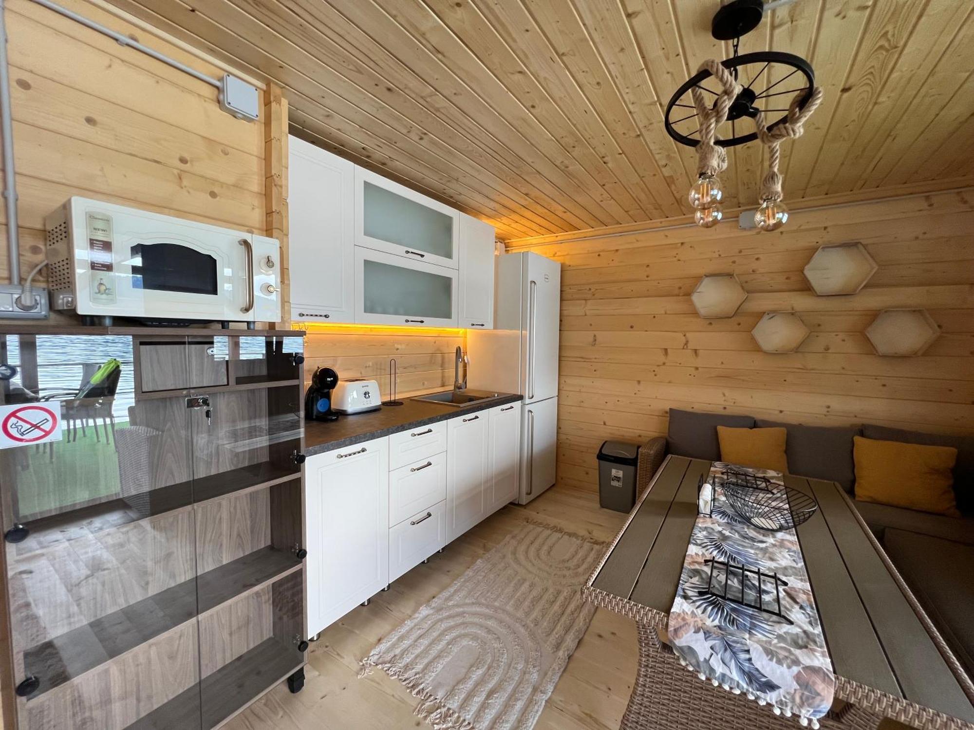 Holiday Bicaz Bungalows On The Lake Bagian luar foto